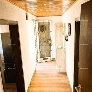 Prodaje se kuća, 170 m2, Karojba