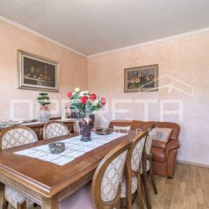 PRVI RED DO MORA – TROSOBAN STAN S POGLEDOM NA MORE I TERASOM