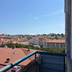Pula, centar, 1-sobni stan, 62,74 m2, dvije terase