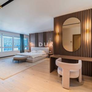 Pula, centar, 3-sobni penthouse, 287,18 m2, sauna, parking