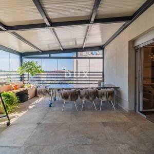 Pula, centar, 3-sobni penthouse, 287,18 m2, sauna, parking