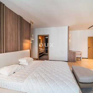 Pula, centar, 3-sobni penthouse, 287,18 m2, sauna, parking