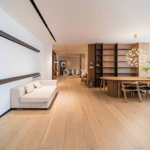 Pula, centar, 3-sobni penthouse, 287,18 m2, sauna, parking
