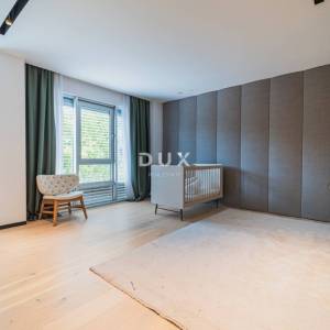 Pula, centar, 3-sobni penthouse, 287,18 m2, sauna, parking