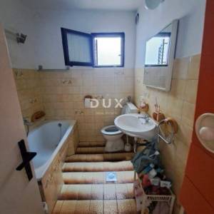 Pula, Centar, dvosobni stan, 35 m², 50 m od Arene 