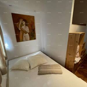 Pula, centar – Prostran trosoban stan od 76,38 m² s dvije terase