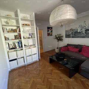 Pula, centar – Prostran trosoban stan od 76,38 m² s dvije terase