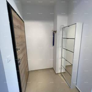 Pula – moderan i potpuno namješten stan 44 m2 u novogradnji s prostranom terasom