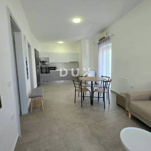 Pula, Valdebek, stan, 49.37 m2, terasa, bazen, parking