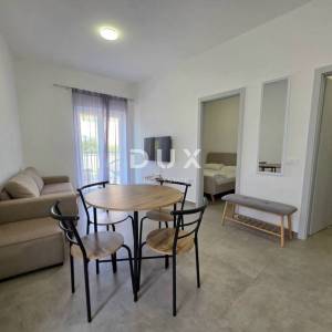 Pula, Valdebek, stan, 49.37 m2, terasa, bazen, parking