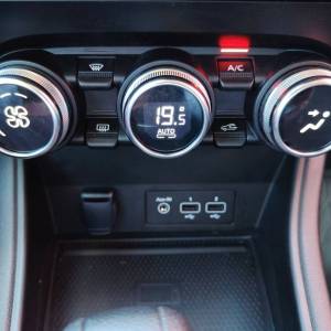 Renault Captur 1.3 TCE TECHNO - 3 godine jamstva