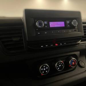 Renault Trafic Furgon L2H1 dCi 150