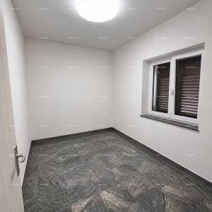 Renovirani stan u centru Pule, 50 m² s podnim grijanjem i modernim dizajnom