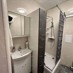 Renovirani stan u centru Pule, 50 m² s podnim grijanjem i modernim dizajnom