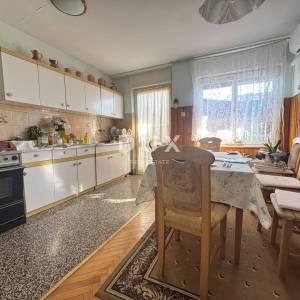 Rijeka, Belveder, dvosoban Stan s balkonom i pogledom na more, lift, odlična lokacija