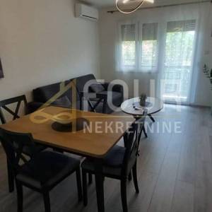 Rijeka, Donja Drenova, 47.75m2, modreno uređen stan, balkon