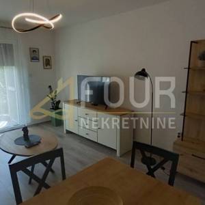 Rijeka, Donja Drenova, 47.75m2, modreno uređen stan, balkon