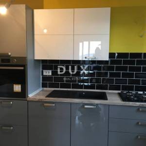Rijeka, Kantrida, četverosoban stan 84m² s balkonom, pogled na more