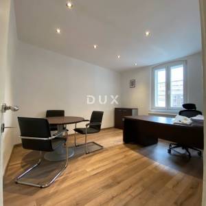 Rijeka, Korzo, poslovni prostor, 115 m², 2. kat