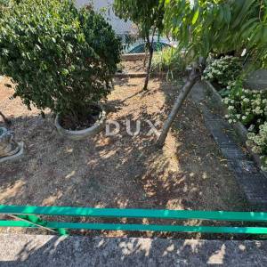 Rijeka, Podmurvice – Dvosobni stan s prostranom okućnicom, 60 m²