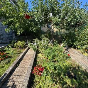 Rijeka, Podmurvice – Dvosobni stan s prostranom okućnicom, 60 m²