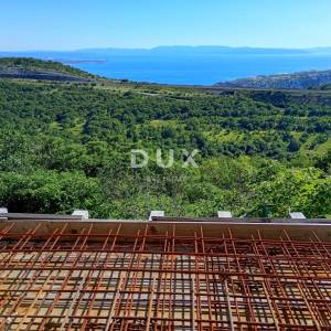 RIJEKA, PRAPUTNJAK - Prodaja starina za adaptaciju na 442 m2