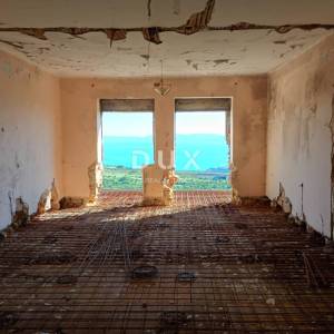 RIJEKA, PRAPUTNJAK - Prodaja starina za adaptaciju na 442 m2