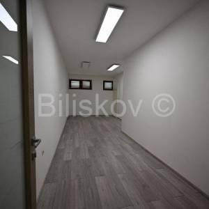 Seget Donji, poslovni prostor 53m2, najam dugoročno