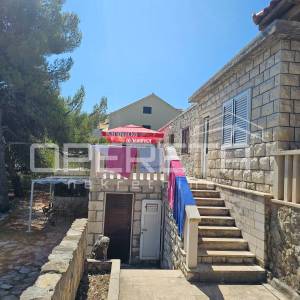 Selce – Prvi red do mora s privatnim pristupom plaži i bovom
