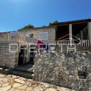 Selce – Prvi red do mora s privatnim pristupom plaži i bovom