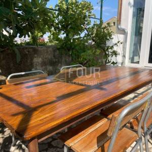 Senj, samostojeća kuća s 2 apartmana, okućnica