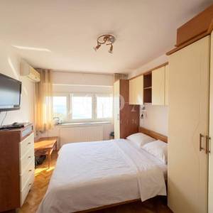 SENJ, stan 105m2 u prizemlju sa prekrasnim pogledom na more