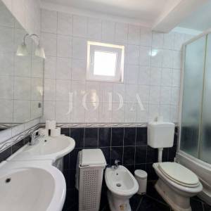 SENJ, stan 105m2 u prizemlju sa prekrasnim pogledom na more