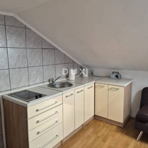 Senj, trosobni stan, 60 m2