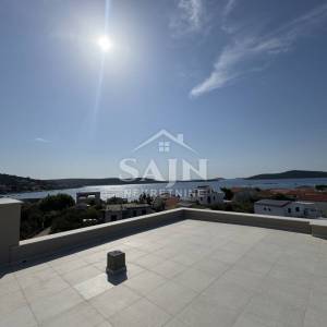 Sevid/Penthouse s krovnom terasom blizu mora Z2S6