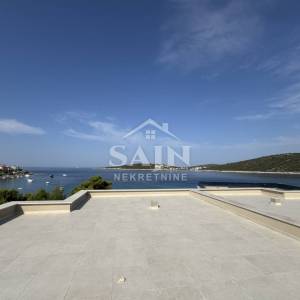 Sevid/Penthouse s krovnom terasom blizu mora Z2S6
