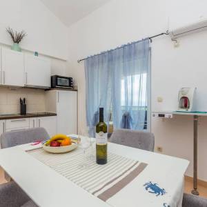 Šira okolica grada Krka - Namješten apartman s pogledom na more