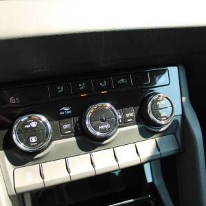 Škoda Karoq 1.5 TSi DSG *LED, NAVIGACIJA, KAMERA*