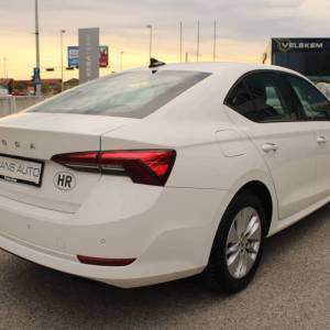 Škoda Octavia 2.0 TDi DSG Ambition - nije uvoz