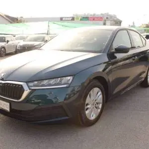 Škoda Octavia 2.0 TDi DSG Bussiness *LED, NAVIGACIJA, KAMERA*