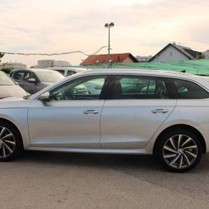 Škoda Octavia Combi 2.0 TDi DSG Style *KOŽA,NAVI,LED,KAMERA*