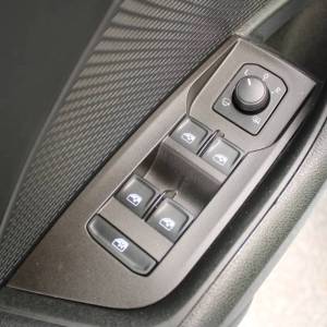 Škoda Octavia Combi 2.0 TDi DSG Style *KOŽA,NAVI,LED,KAMERA*