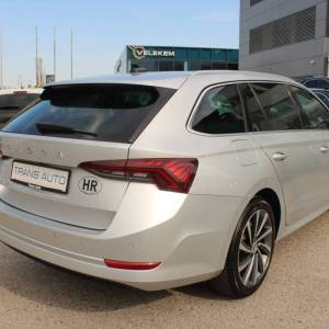 Škoda Octavia Combi 2.0 TDi DSG Style *KOŽA,NAVI,LED,KAMERA*
