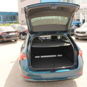 Škoda Octavia Combi 2.0 TDi *PANORAMA,LED,KAMERA*