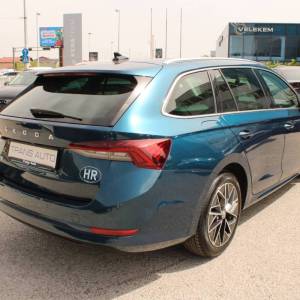 Škoda Octavia Combi 2.0 TDi *PANORAMA,LED,KAMERA*