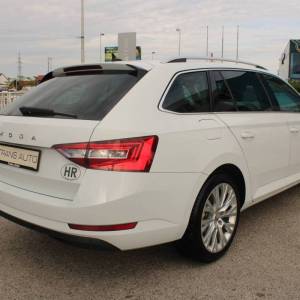 Škoda Superb Combi 2.0 TDi DSG Executive *NAVIGACIJA, LED*