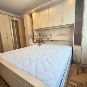 ŠPANSKO, ANTUNA ŠOLJANA, I. kat, lift, 3-soban stan, garaža, šupa
