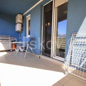 Split, Brodarica, prodaja 3sb. stan 93 m2 + 2 parking mjesta