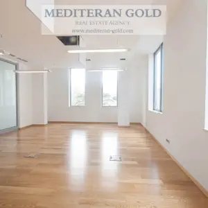 Split, uređeni, višenamjenski poslovni prostor u zakup