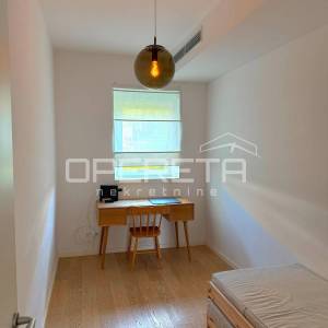 Split, Žnjan, morska vila, trosoban, 2 garažna mjesta,sprema
